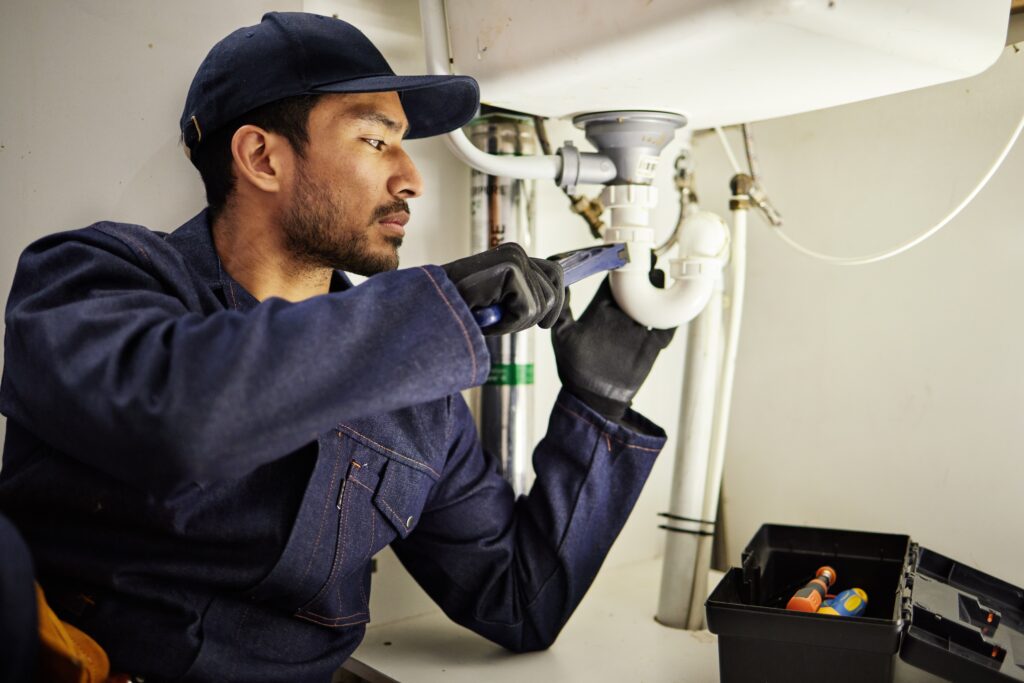 Do You Need Professional Plumbing Services Common Problems, Warning Signs, and Solutions