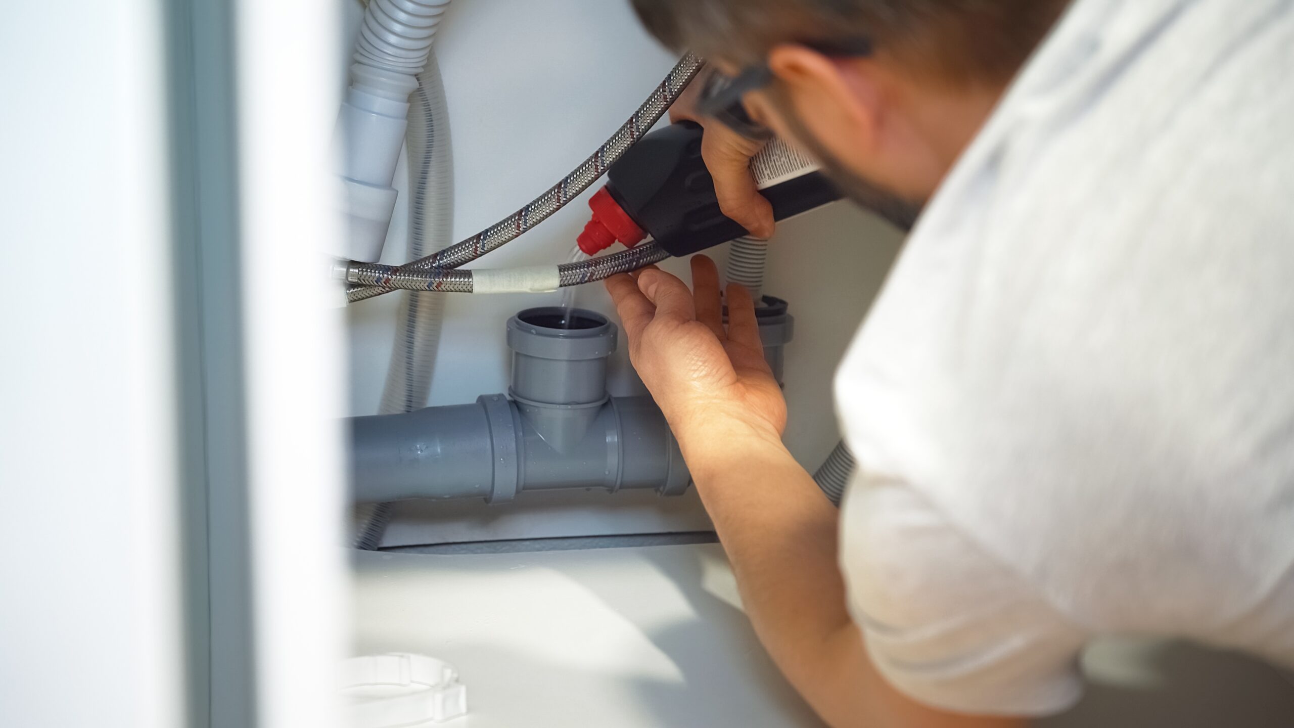 5 Warning Signs Your Home Needs Professional Drain Cleaning Before a Major Plumbing Problem Starts